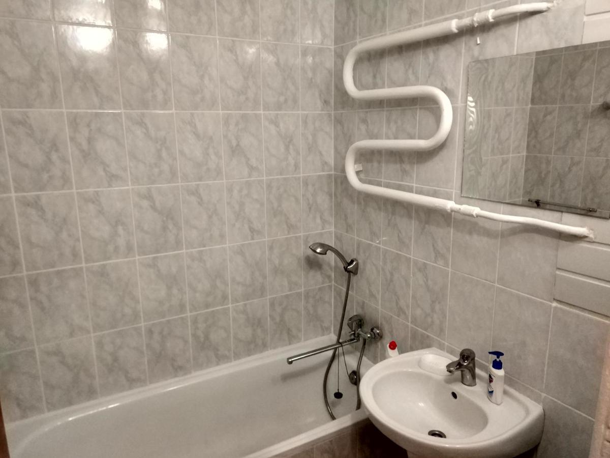 Apartment 2Bedrooms On Stalevarov Near State Medical University Zaporizhia Exterior photo